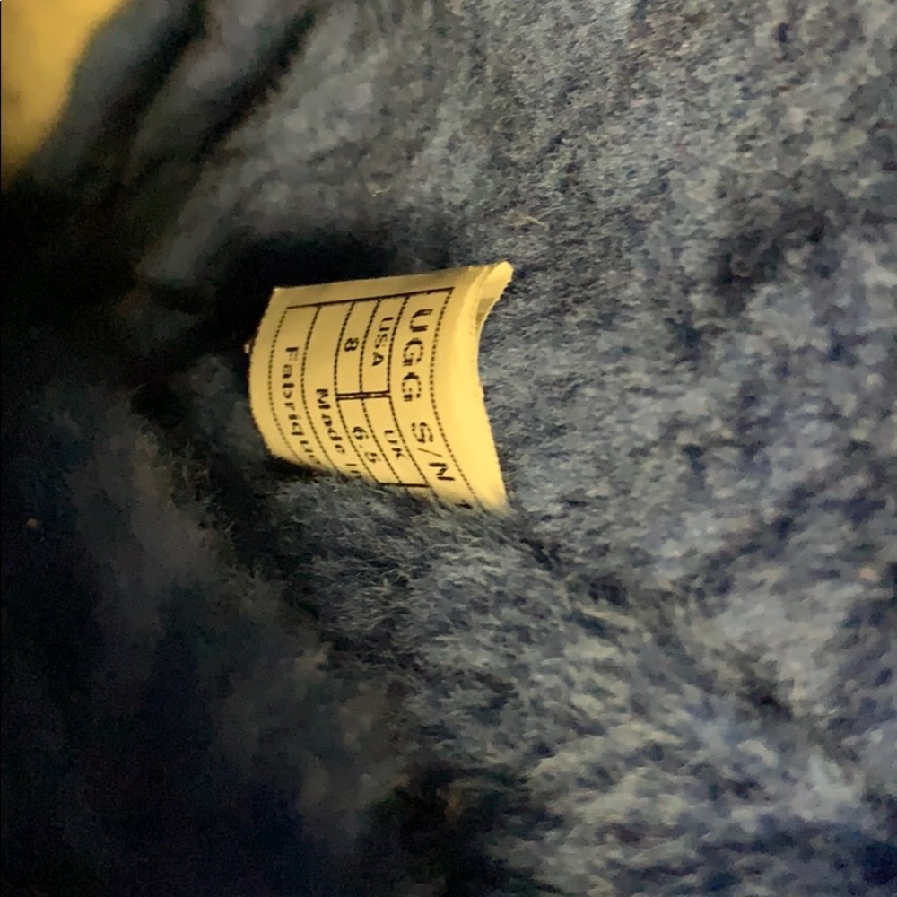Uggs - Picture 3 of 3